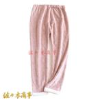 寒い季節にぴったり！もこふわマタニティパンツの魅力とは