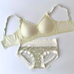 リラかわシームレス薄型授乳ブラ＆ショーツ：かわいさと快適さを両立するマタニティウェア