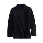 寒い季節に大活躍！シンプルで暖かい長袖タートルネック